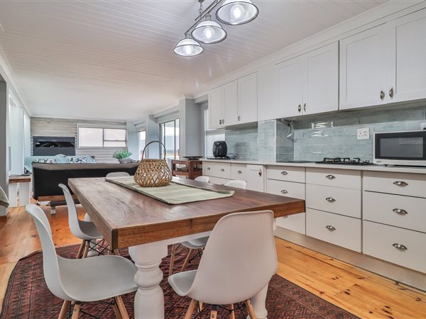 4 Bedroom Property for Sale in Stilbaai Wes Western Cape